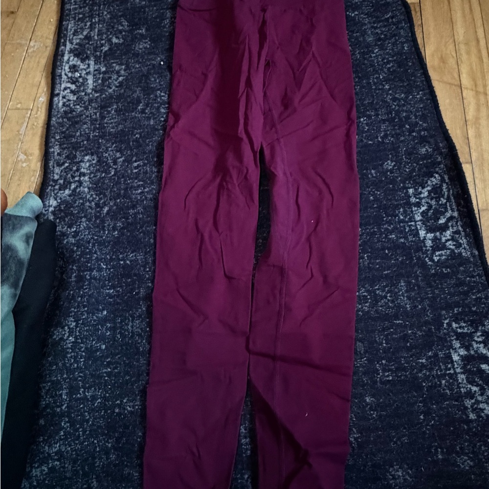 Sunzel High-Rise Burgundy Leggings
